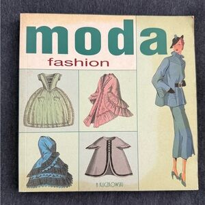 MODA Fashion Hardcover Book by H. Kliczkowski (Spanish English edition)